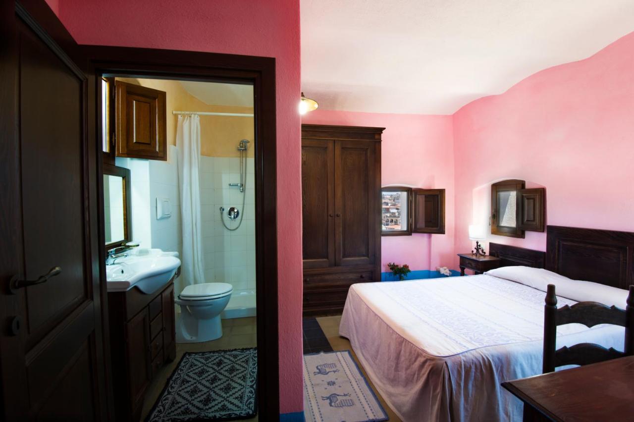 Castello Malicas Hotel 2*